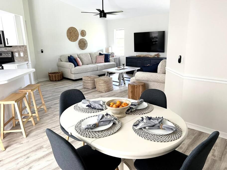 Beautiful Spacious Home! Close To Beaches - Heated Private Pool Ингълууд Екстериор снимка